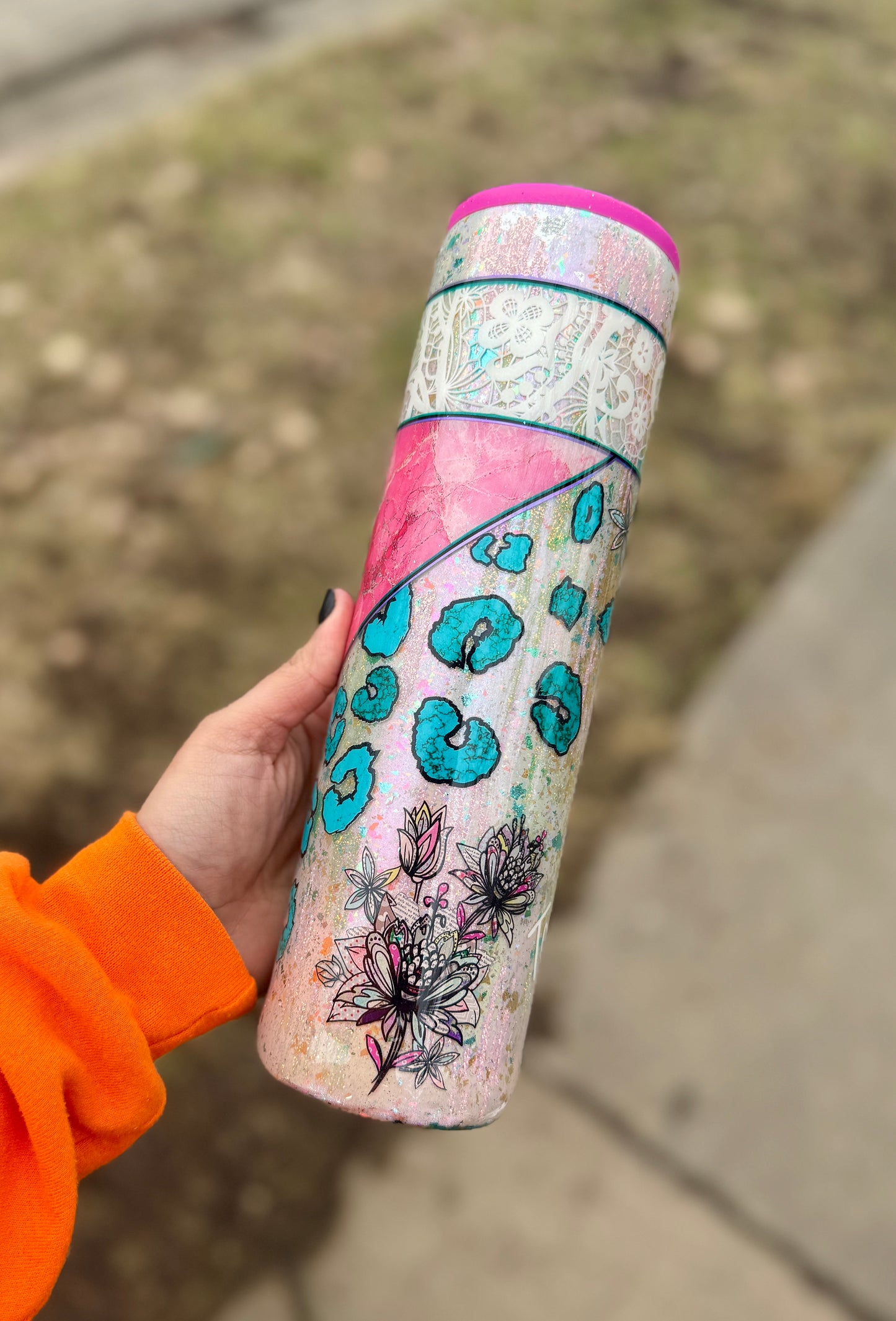 {RTS} 32oz Doodle Flower Tumbler