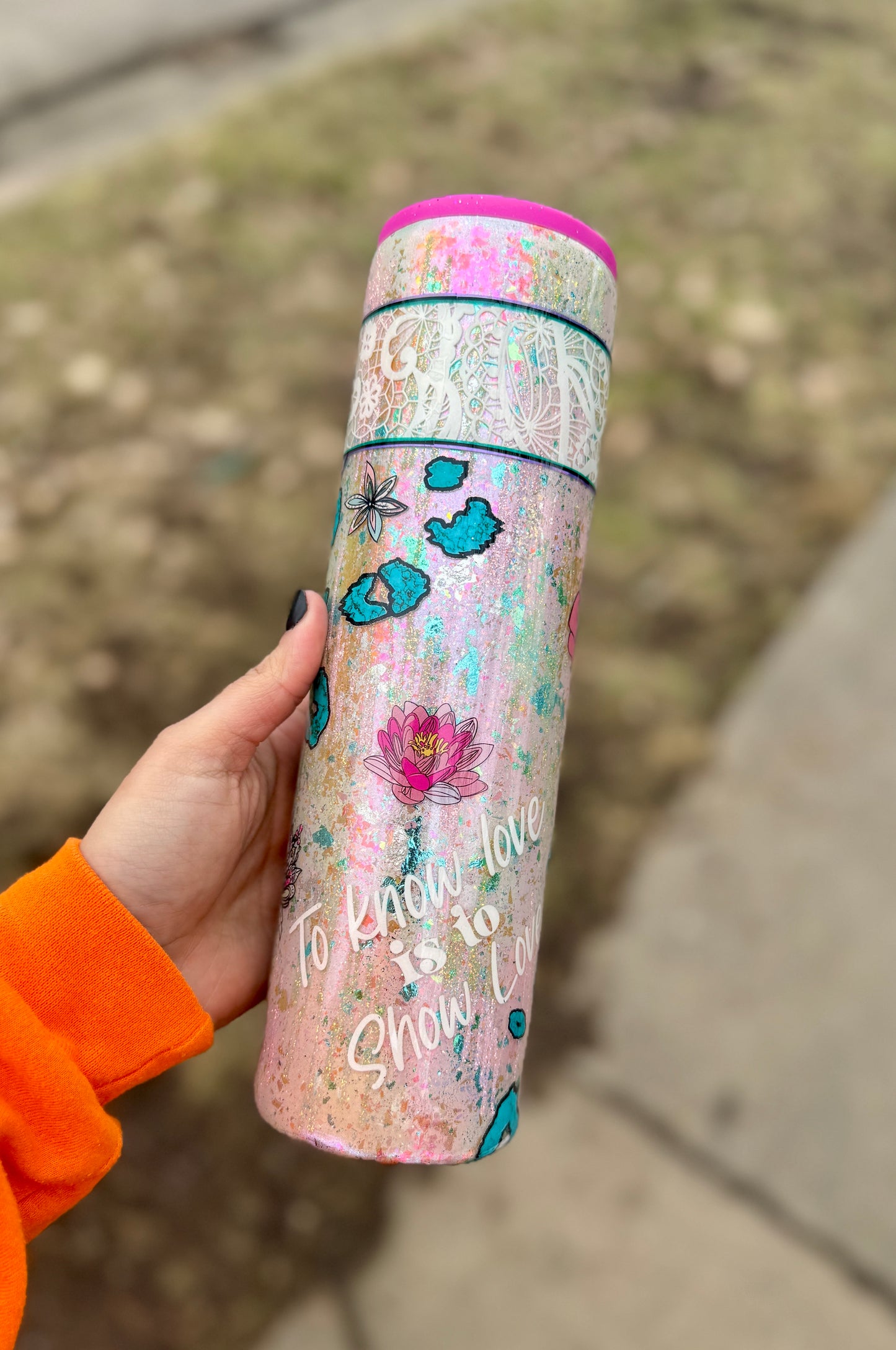 {RTS} 32oz Doodle Flower Tumbler
